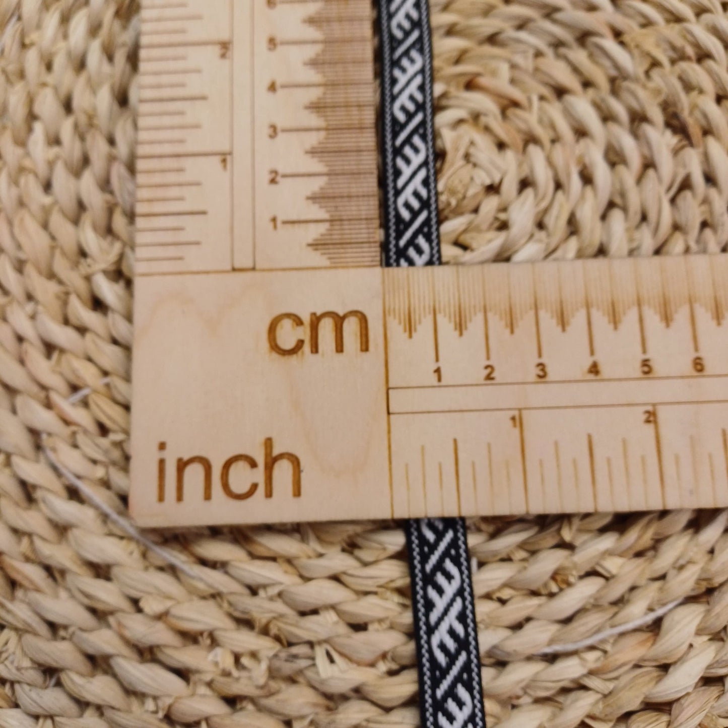Folkloreband, Gürtel Ūsiņš 12mm-schwarz-LV