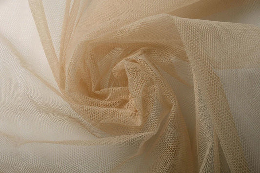 alt
Image with Tills firm – roasted almond shade | 100% nylon |20 g/m² 150 cm – available at Charlotte's Fabrics