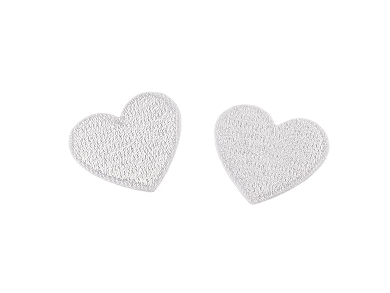 Image avec patch thermocollant cœur | Patch décoratif brodé pour vêtements, 2 pièces | nuances variées – disponible chez Tissus de Charlotte
