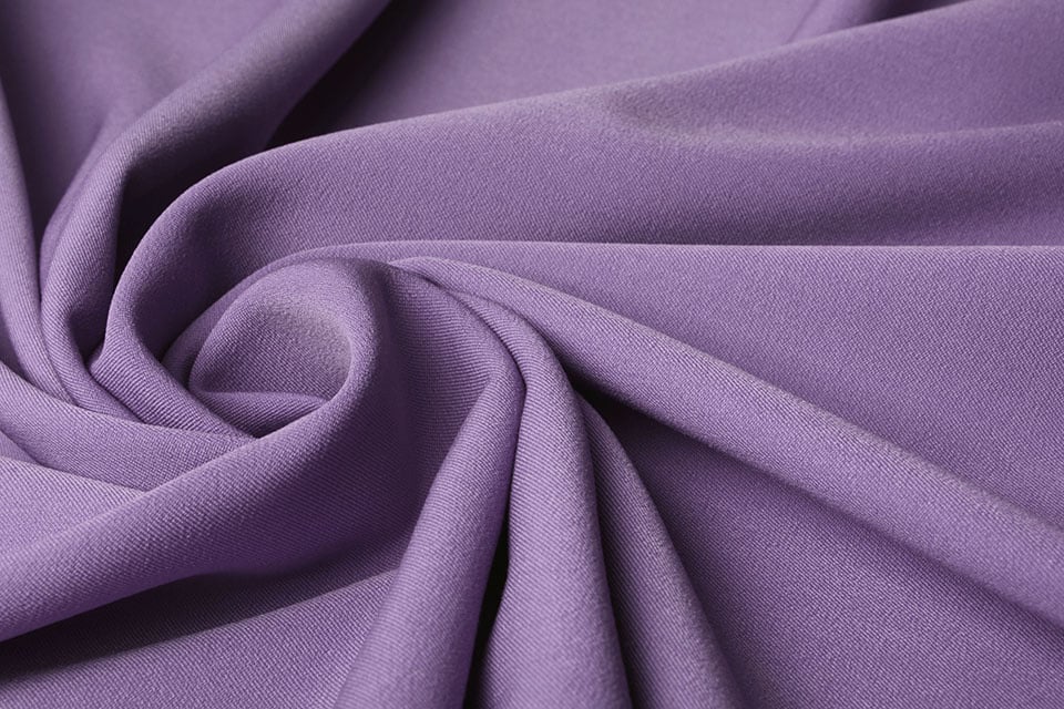 Gabardine en viscose avec élasthanne - lilas 275 g/m²