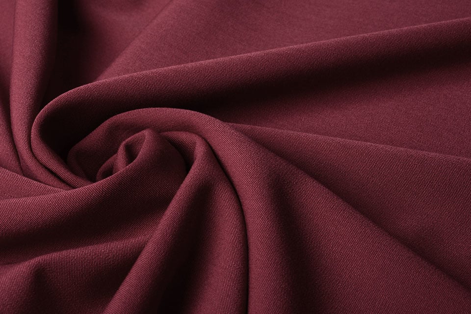 Gabardine de viscose avec élasthanne - rouge foncé 275 g/m²
