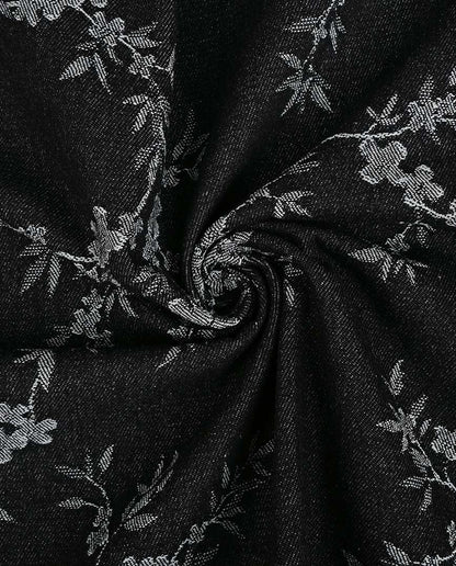 Kuva mustasta kukkakuosisesta jacquard-farkkukankaasta – saatavilla verkossa Šarlotes audumi