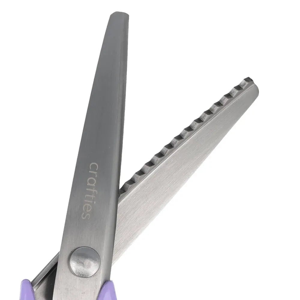 Image of Crafties zigzag scissors 20,3 cm – available at Šarlotes audumi
