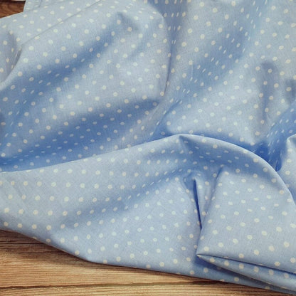 100 % tissu en coton à pois blancs sur fond bleu (4 mm) 130 g/m²