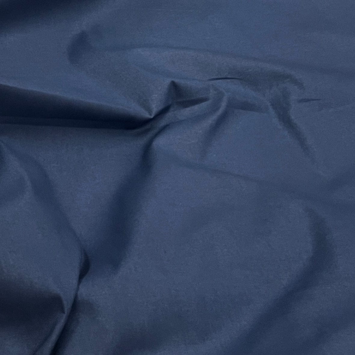 Tissu 100 % coton bleu fumé 220 cm 146 g/m²