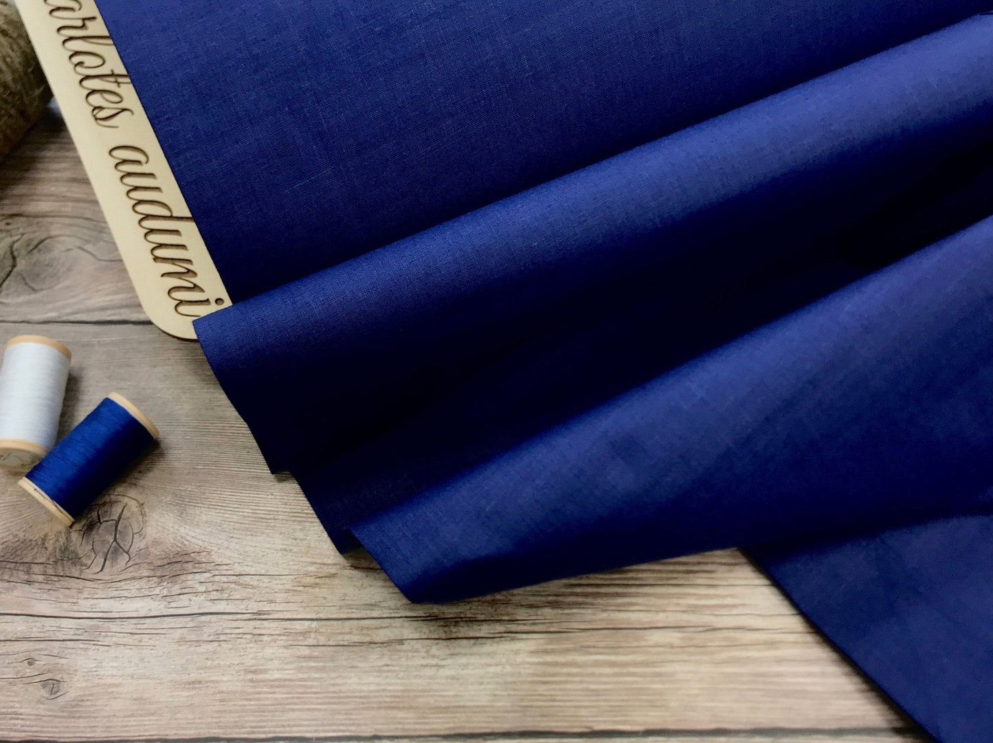 Tissu 100 % coton - bleu bleuet 125 g/m²