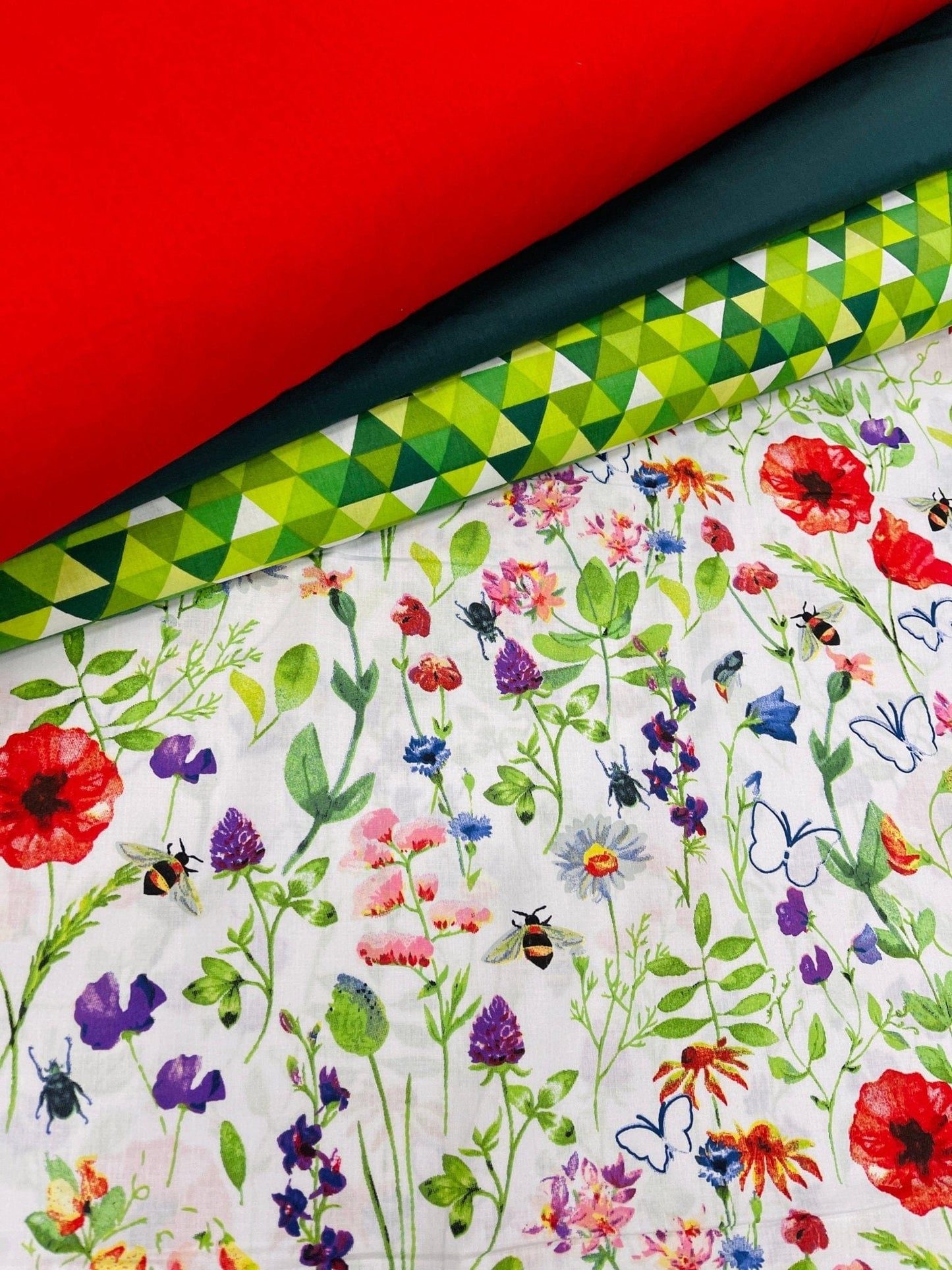 Tissu 100 % coton rouge 125 g/m²