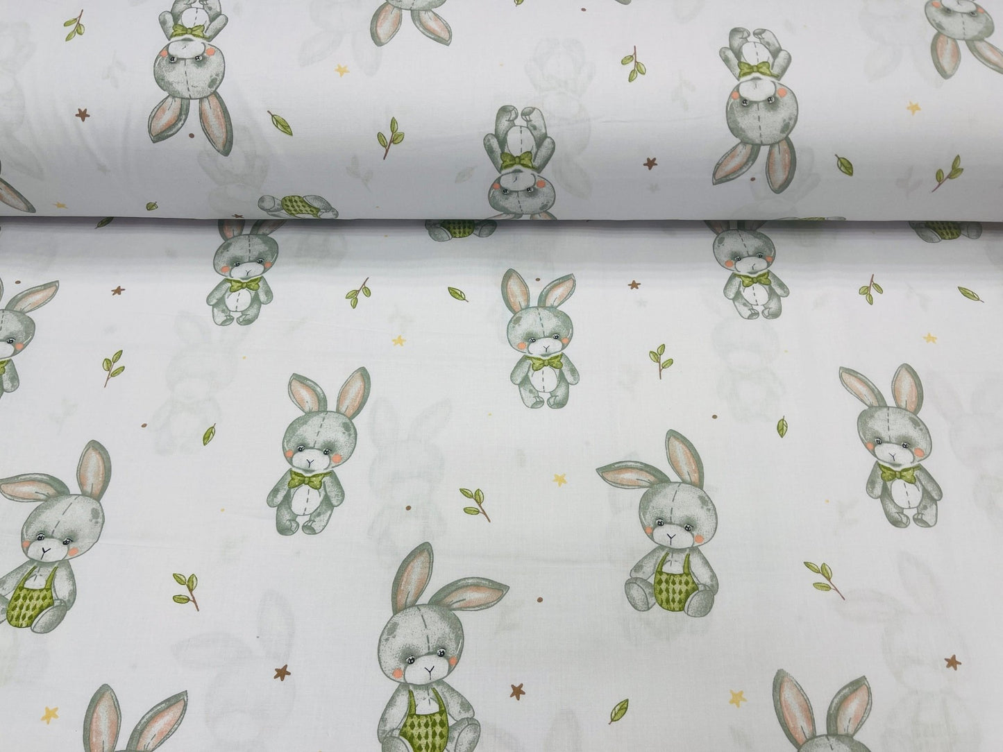 Tissu 100 % coton, lapins aux longues oreilles 125 g/m²