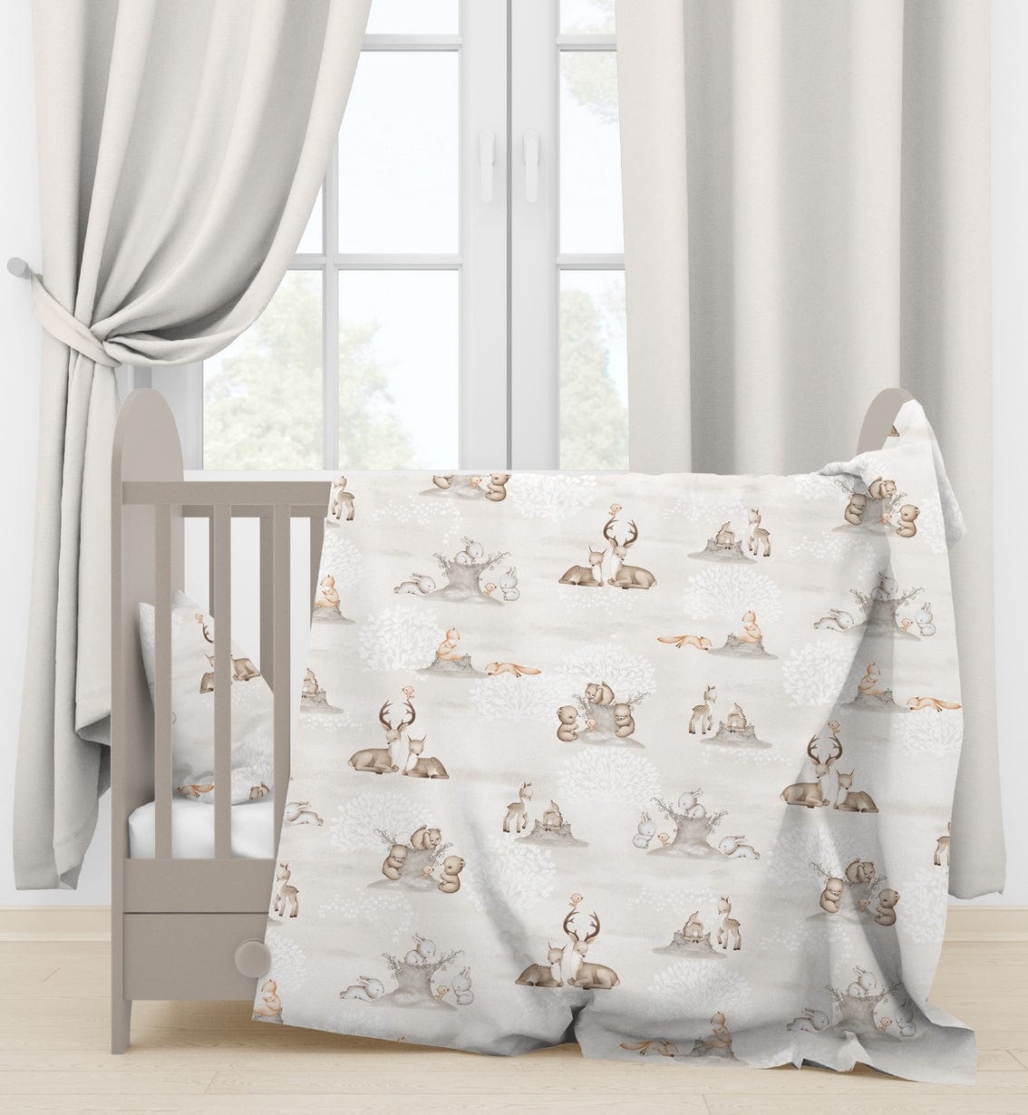 100% Baumwollstoff – Tiere am Baumstumpf 125 g/m²