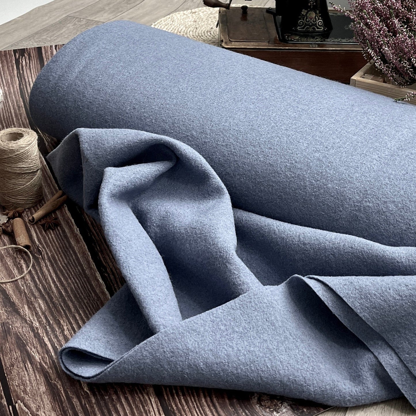 100% Wollstoff, blaugrau 385 g/m²