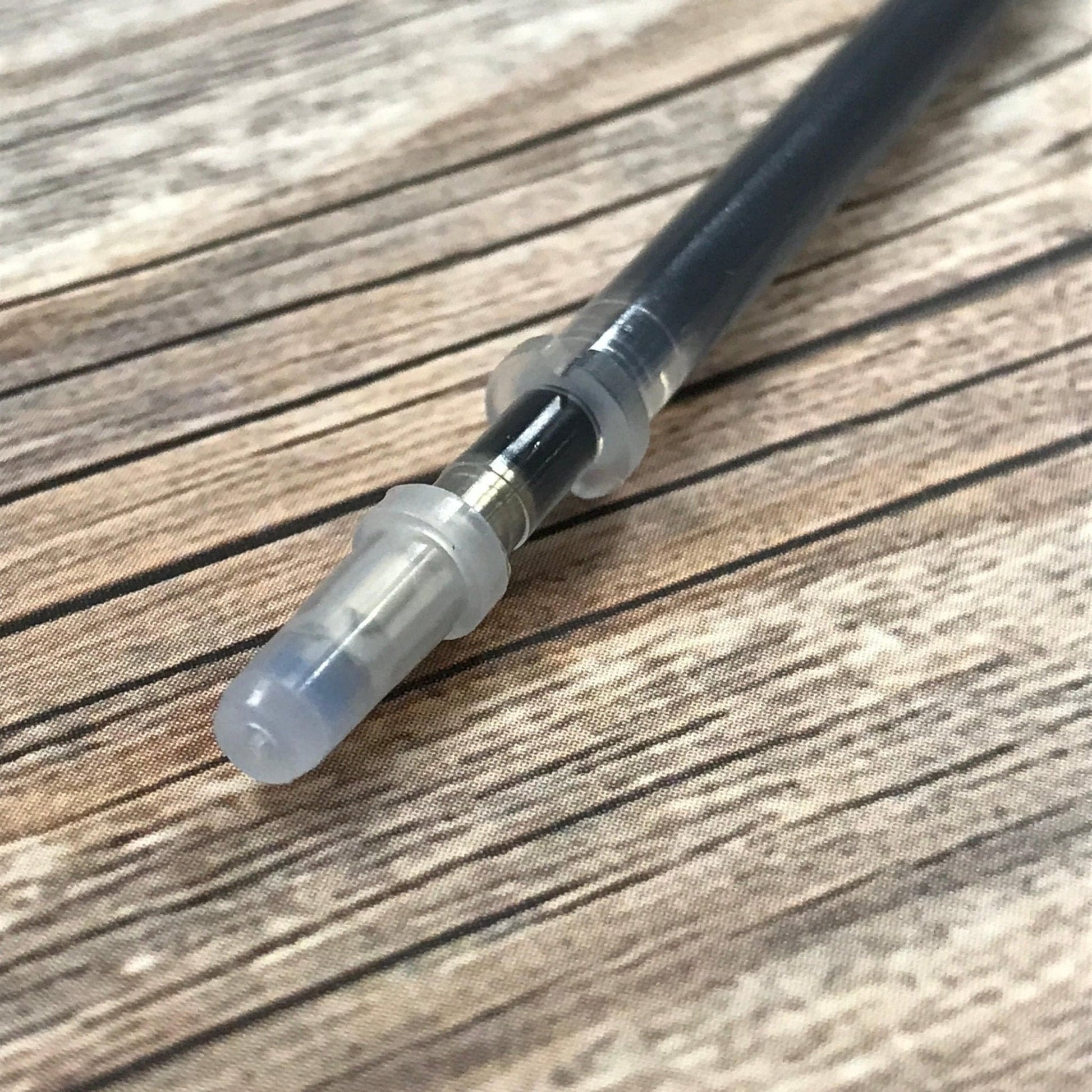 Stylo de tailleur pour tissu à effet disparaissant - noir