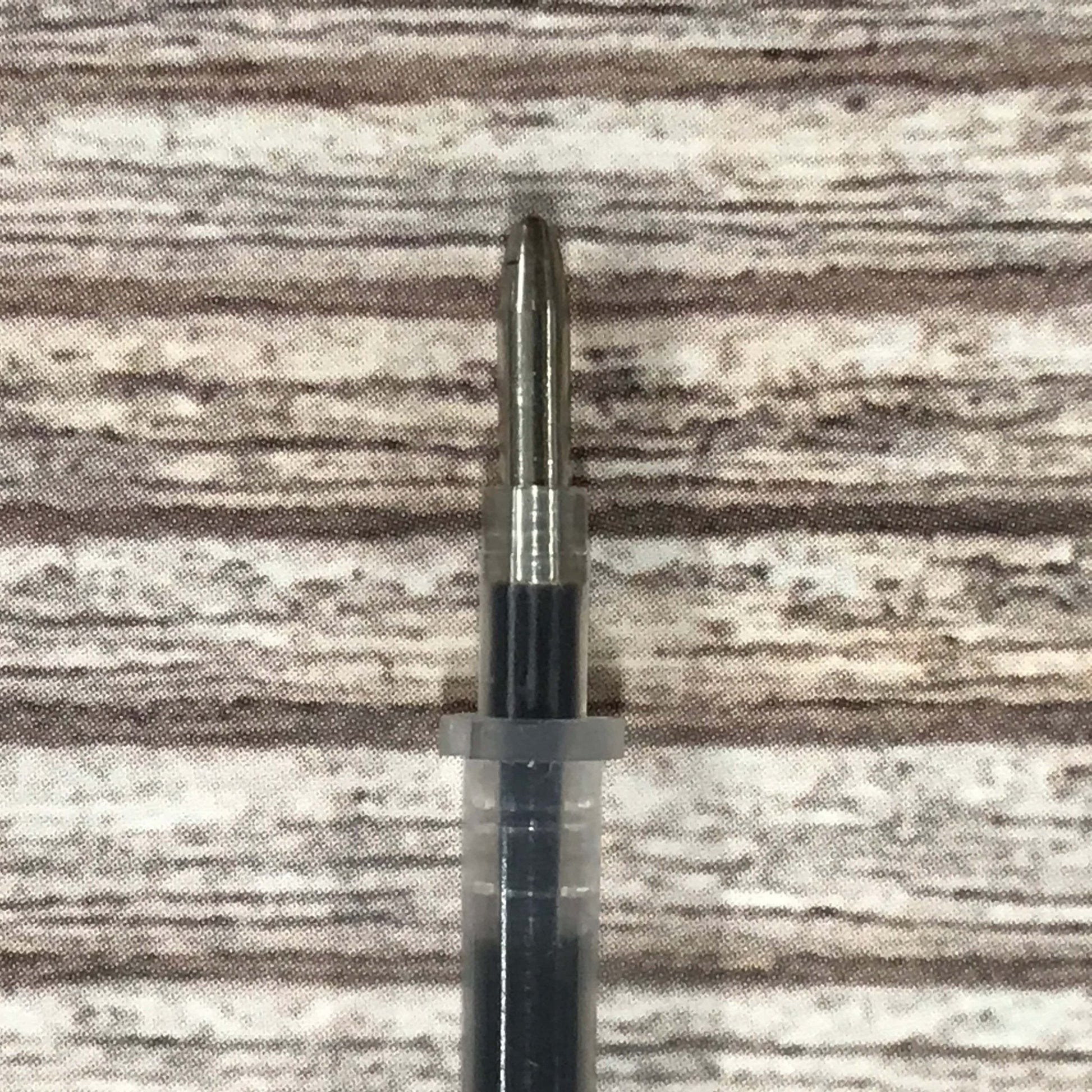 Stylo tailleur pour tissu à effet effaçable - noir