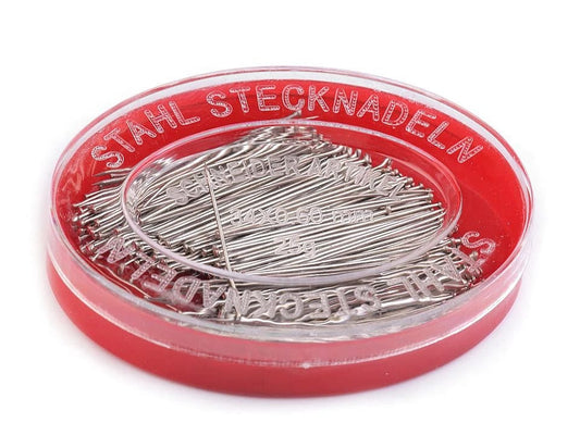 Bobby pins in a box, 34 mm