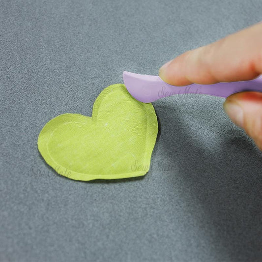 Accessory tool for the seam press