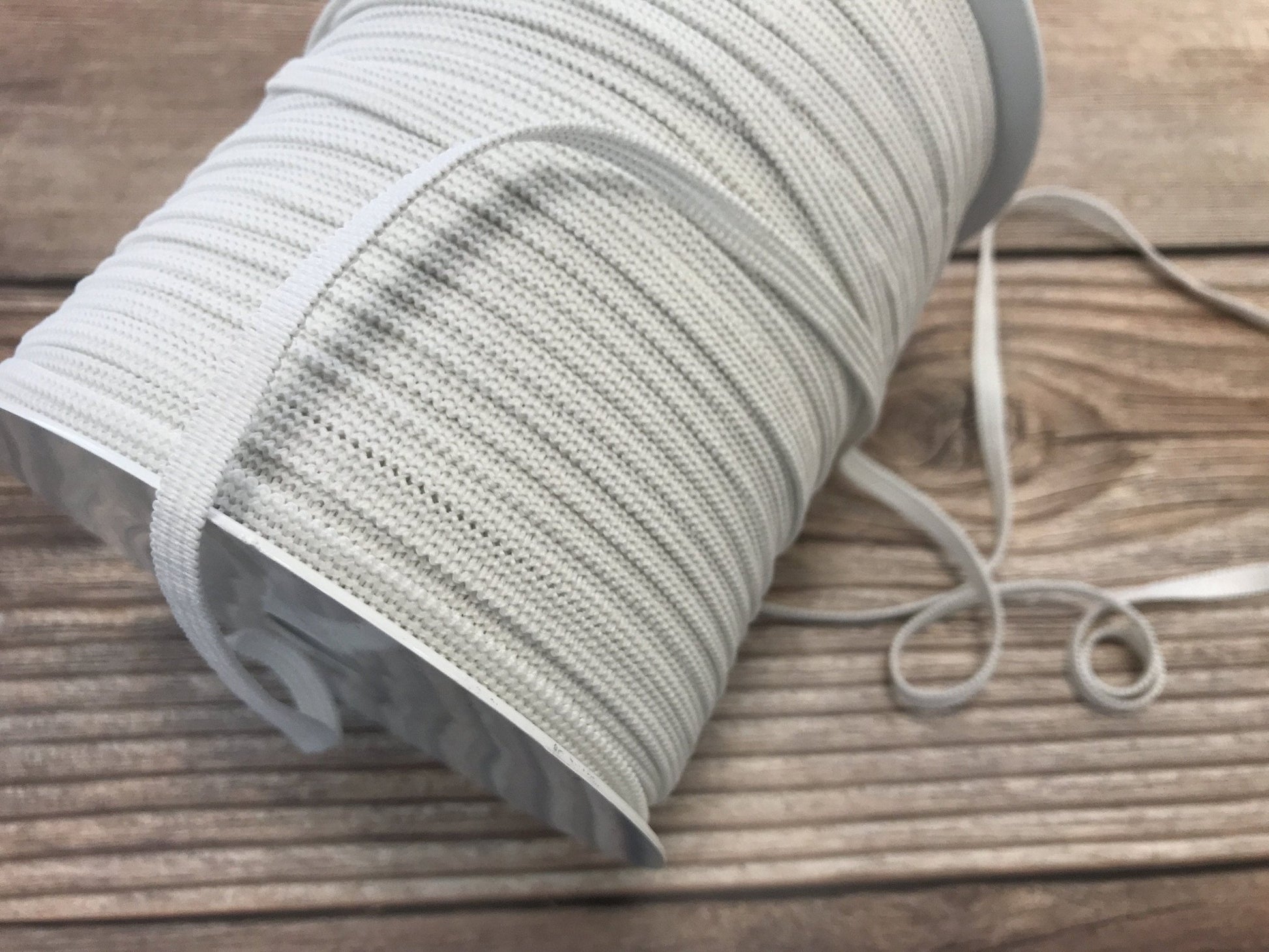 alt
Flat rubber - 4 mm white