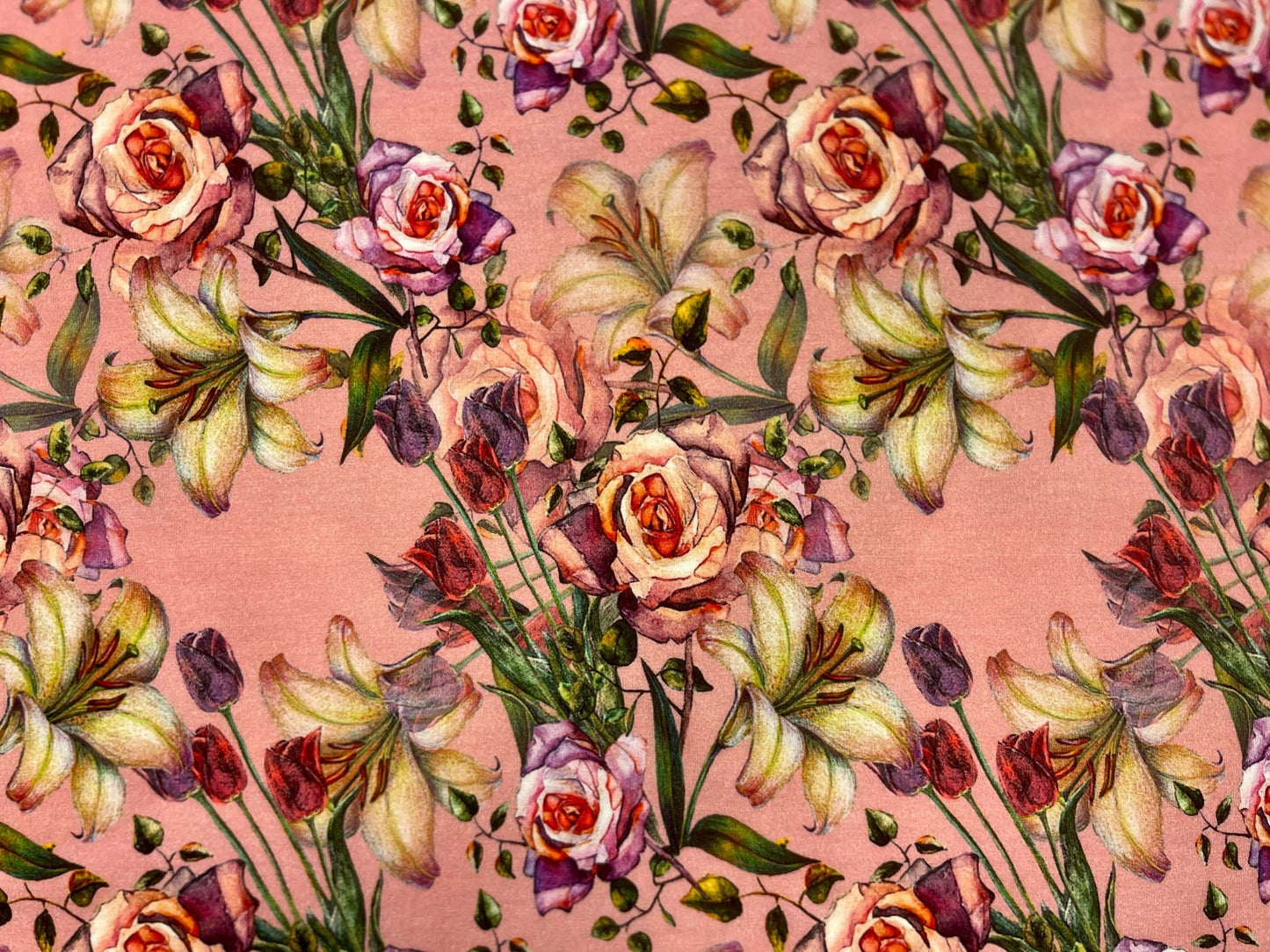 Dünner Baumwolljersey mit Rosen und Lilien 220 g/m²