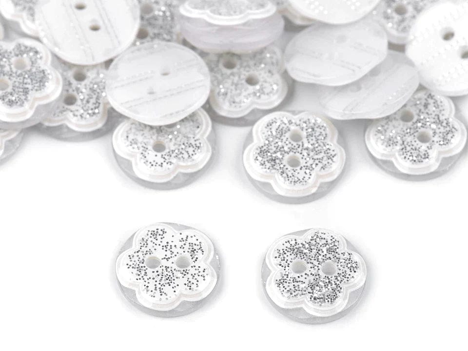 13 mm Kunststoffknopf – weiße Blume