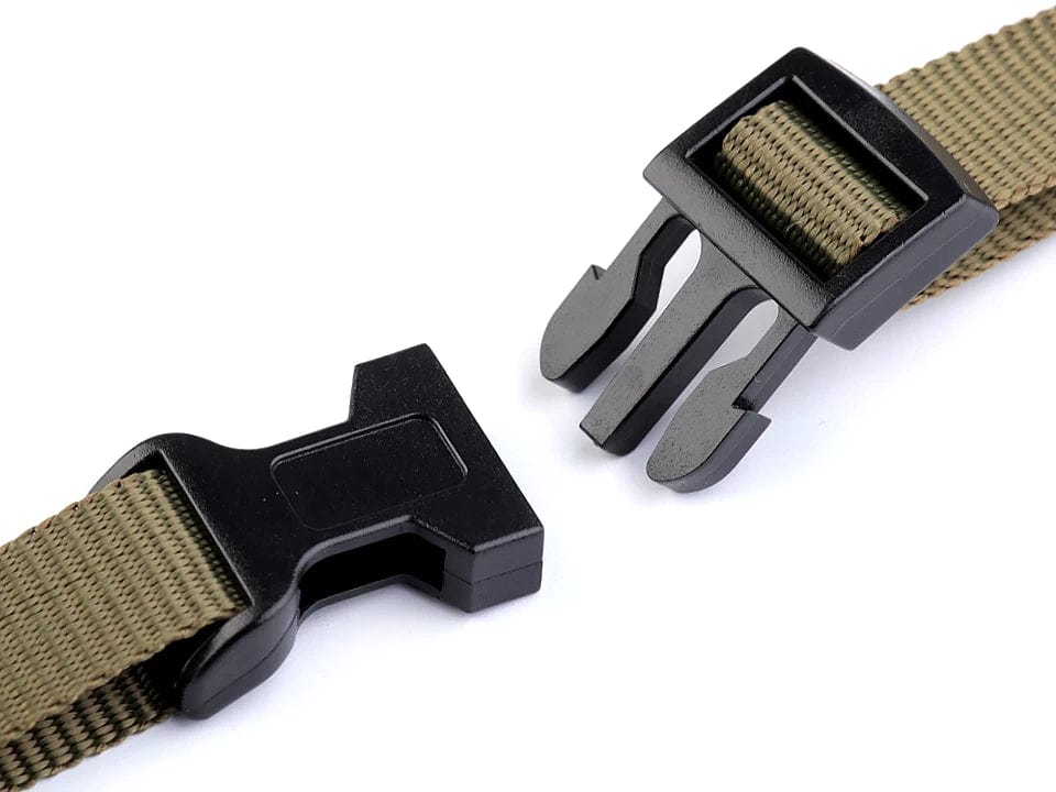Eingesetzte Kunststoffschnalle 15 mm, schwarz (5 Stk. pro Packung)
