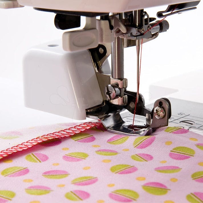 Pied-de-biche pour point overlock avec couteau